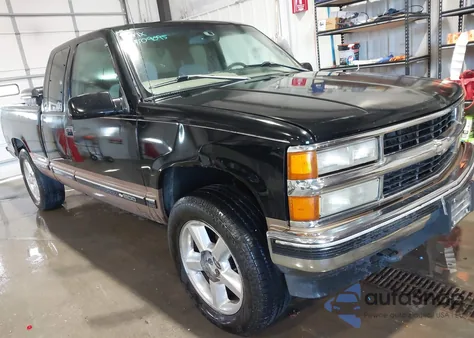 1998 Chevrolet K1500 Fleetside z USA, uszkodzony, nr VIN 1GCEK19R9WR137644